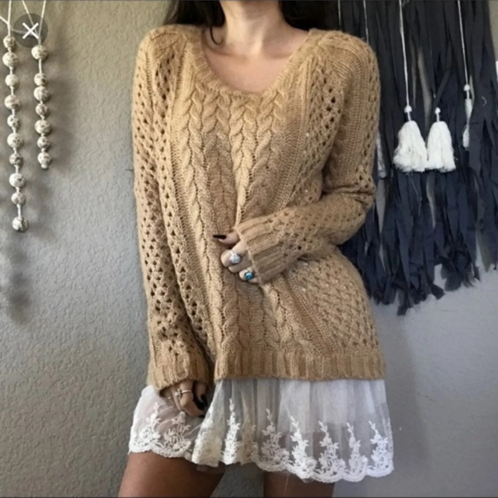 POL large pink sweater with lace trim